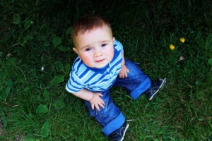 little-boy-looking-up-sxc-small